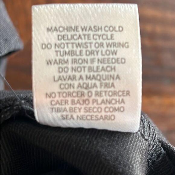 Runway Ready Couture | Wrap Pencil Skirt | Black/Dark Gray Camo Pattern | Siz… - Picture 7 of 9